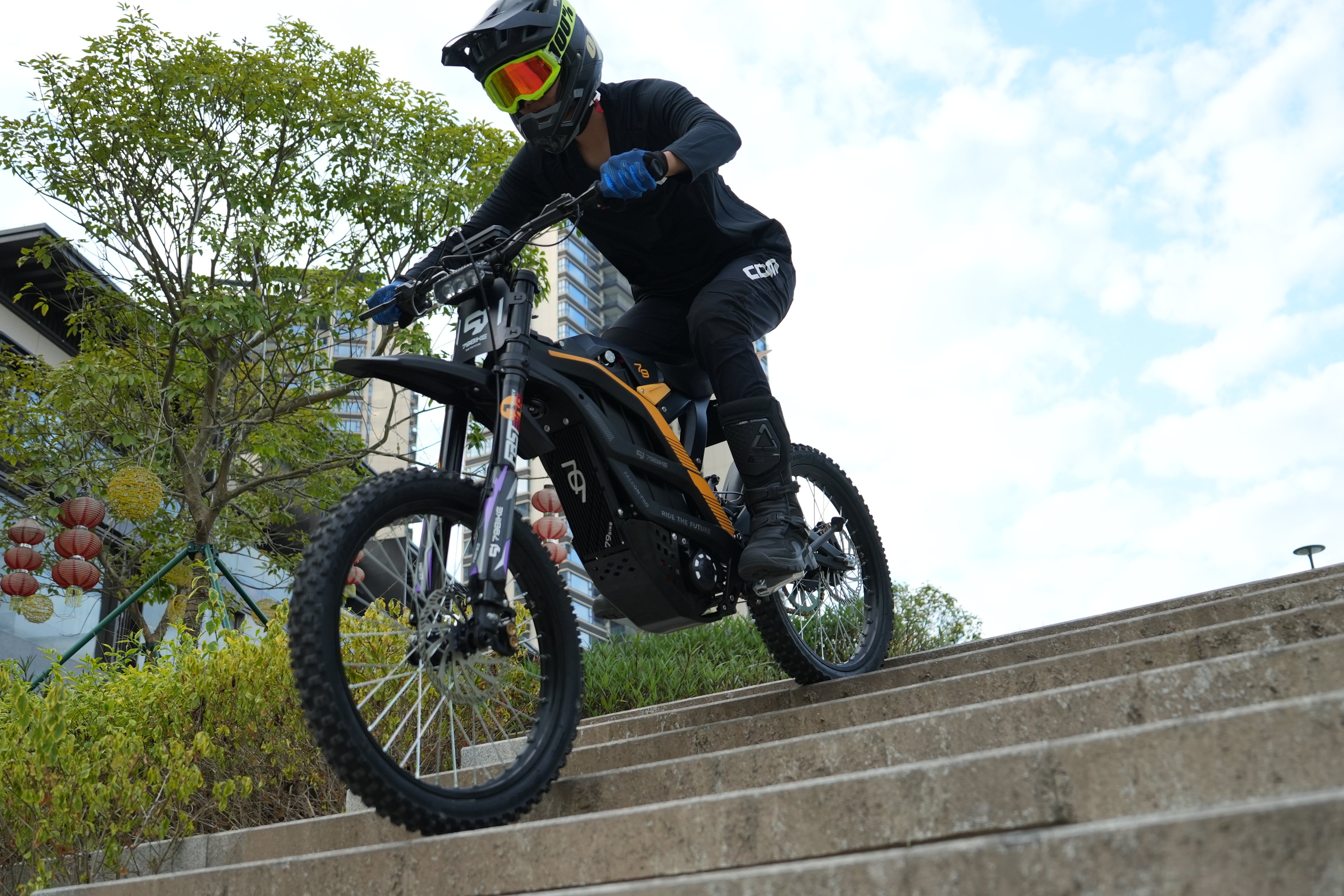 Super Deal! Kick&Move Falcon Pro e-Dirtbike 2025 - Zwart/Geel