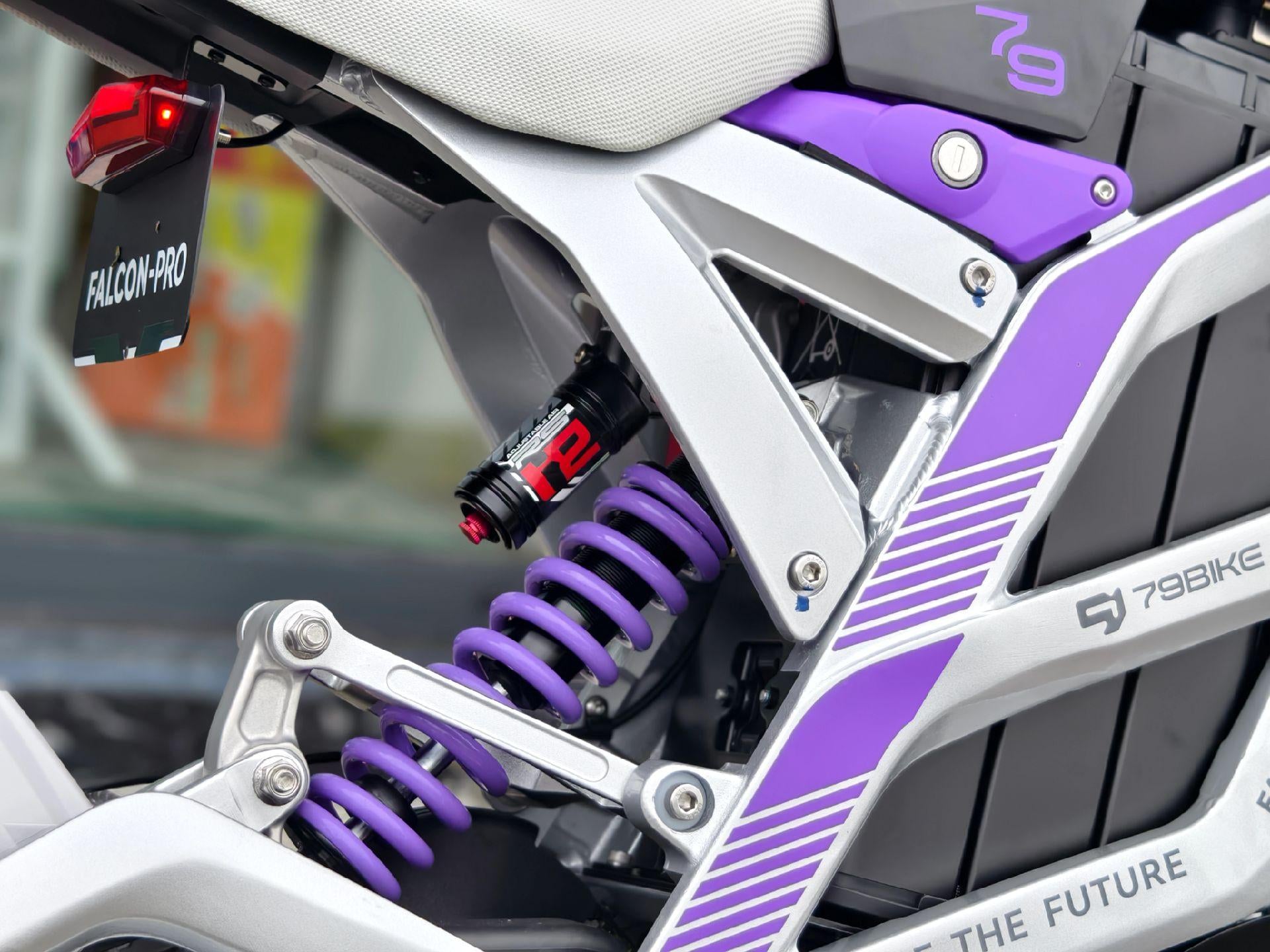 Super Deal! Kick&Move Falcon Pro e-Dirtbike 2025 - Zilver/Paars