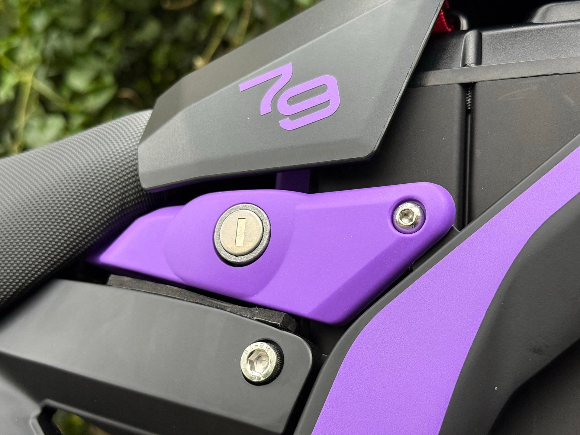 Super Deal! Kick&Move Falcon Pro e-Dirtbike 2025 - Zwaart/Paars