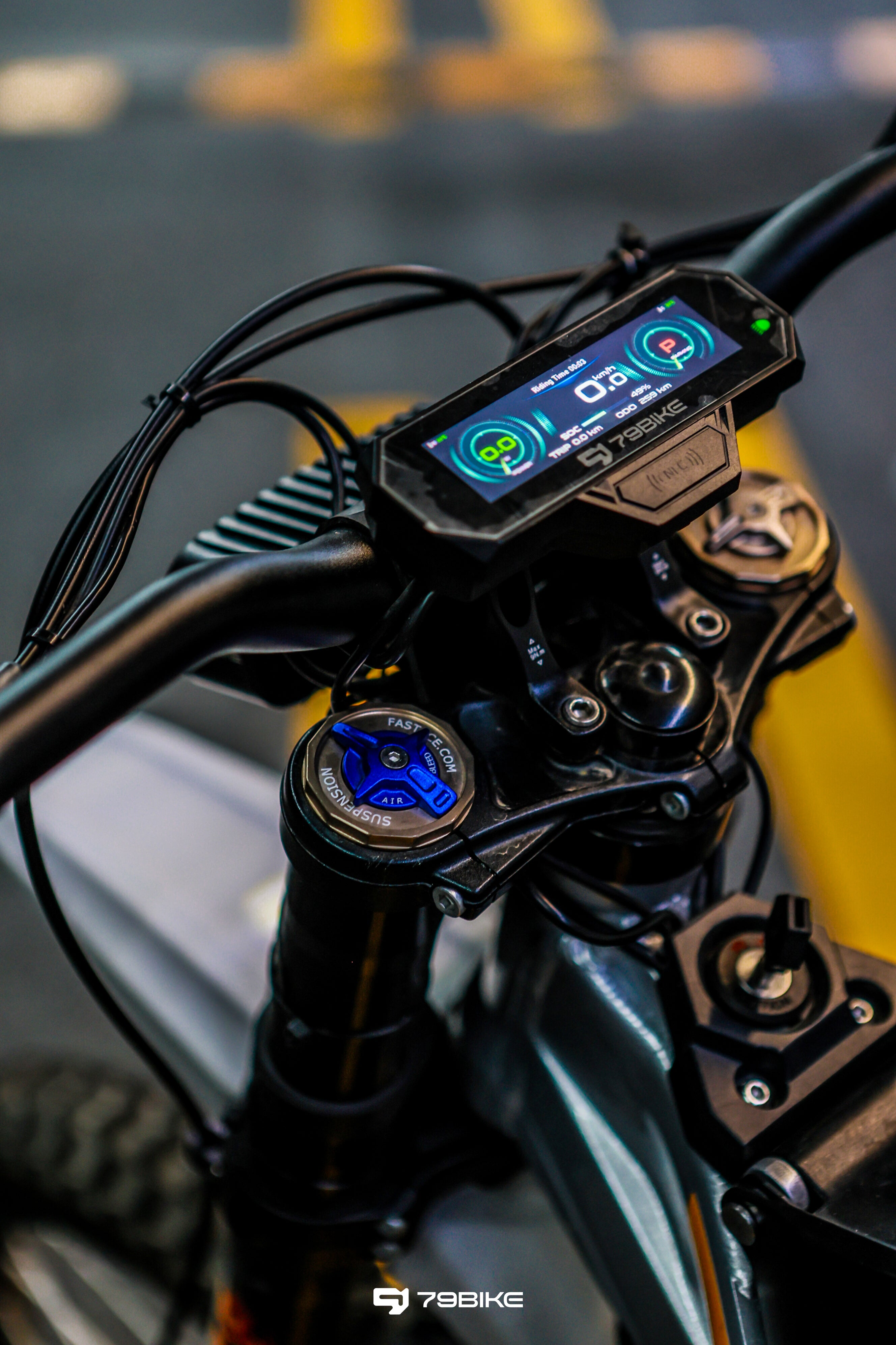 Super Deal! Kick&Move Falcon Pro e-Dirtbike 2025 - Zilver/Geel