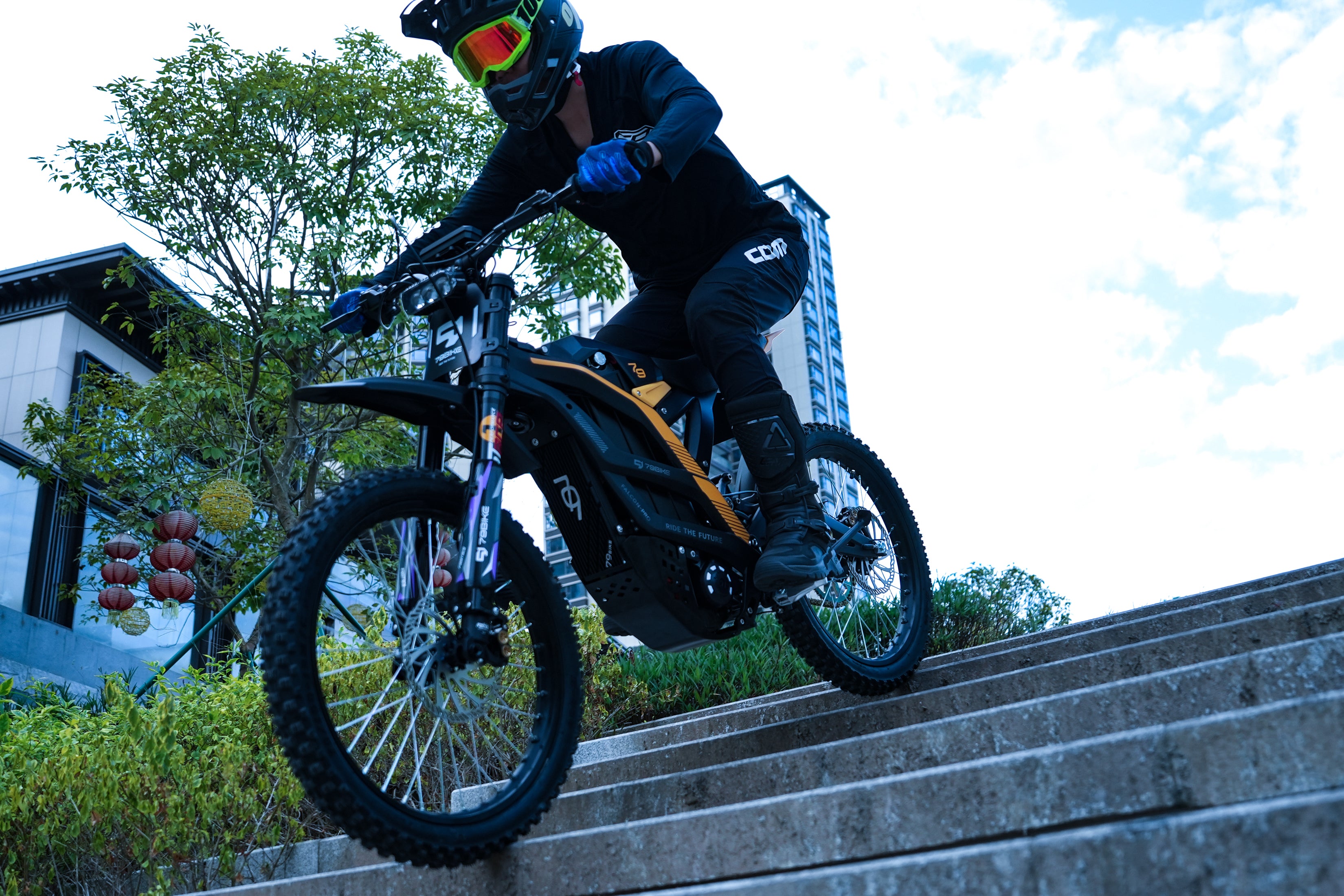 Super Deal! Kick&Move Falcon Pro e-Dirtbike 2025 - Zwart/Geel