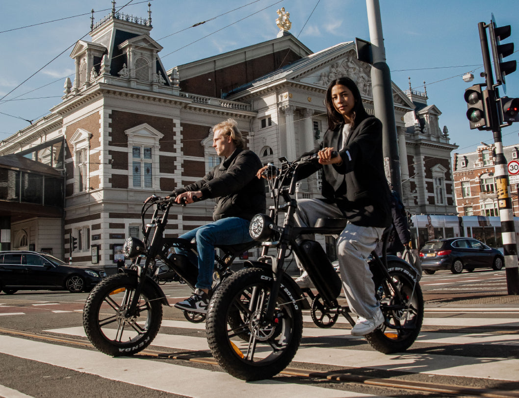 Super Deal! Kick&Move V20 PRO 9.0 2025 Family fatbike- Zwart - Hydraulische remmen